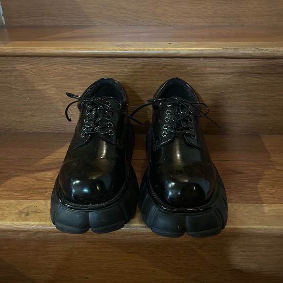 Jeffrey Campbell Black Platform Shoes in Barge Style - Picture 2 of 4